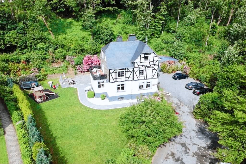 Kinderfreundliches gemütliches Ferienhaus mit Grill